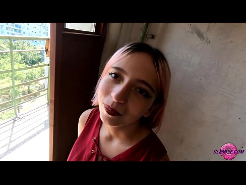 ❤️ Student Sensual xucla un desconegut a l'Outback - Cum a la cara ️❌ Porno de qualitat a nosaltres ﹏